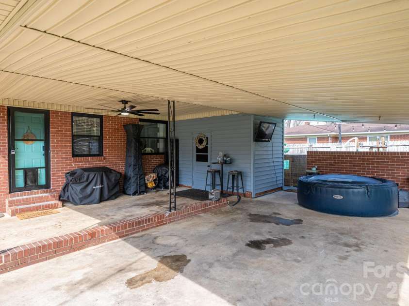 627 Tina Drive, Shelby, NC 28152.  MLS# CAR4355180, YatesRealty ID 4519. 