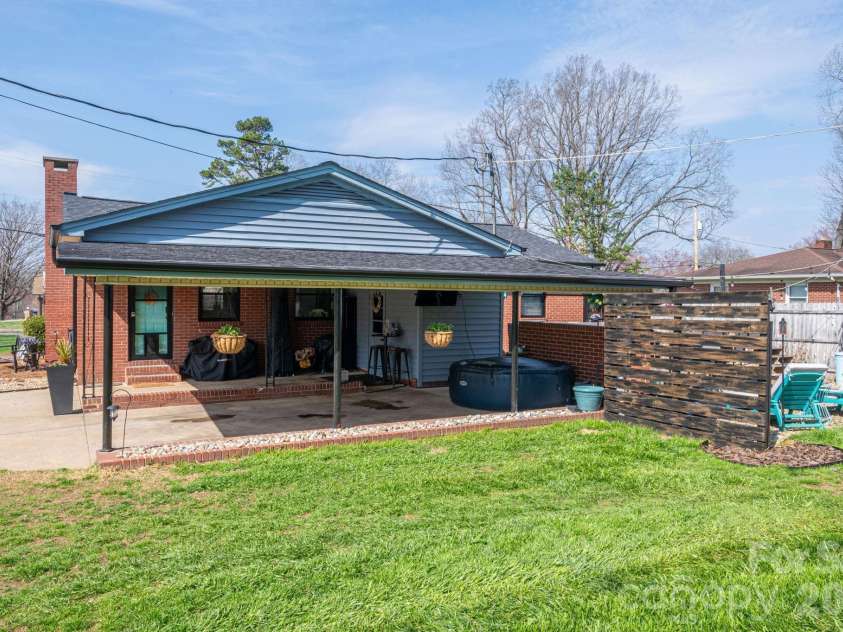 627 Tina Drive, Shelby, NC 28152.  MLS# CAR4355180, YatesRealty ID 4519. 