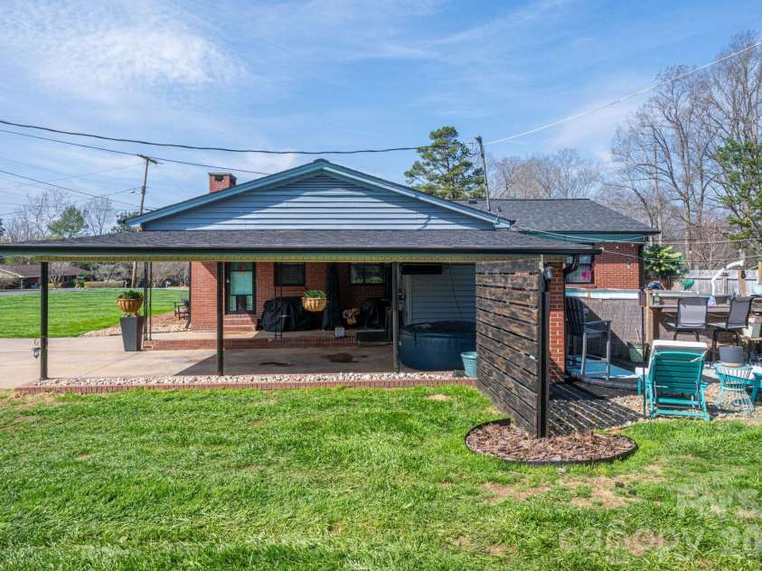 627 Tina Drive, Shelby, NC 28152.  MLS# CAR4355180, YatesRealty ID 4519. 