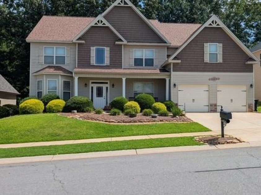 119 Cole Drive, Mooresville, NC 28115.  MLS# CAR4415718, YatesRealty ID 45190. 