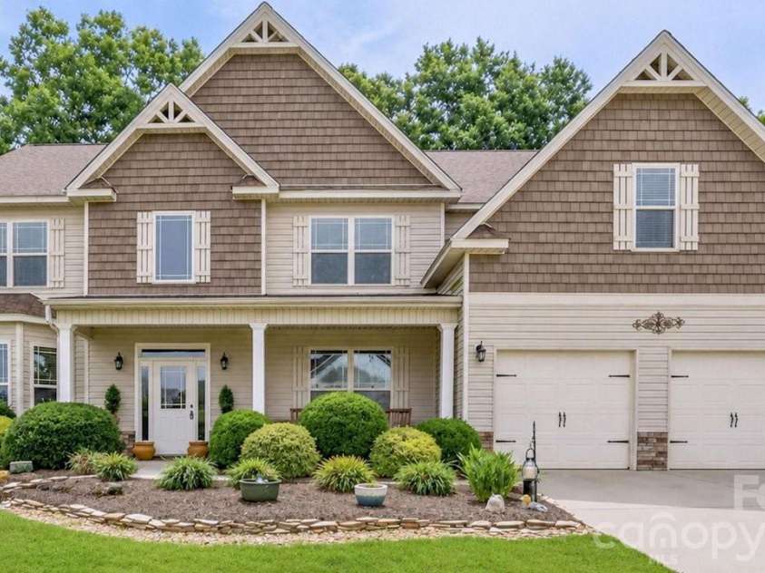 119 Cole Drive, Mooresville, NC 28115.  MLS# CAR4415718, YatesRealty ID 45190. 