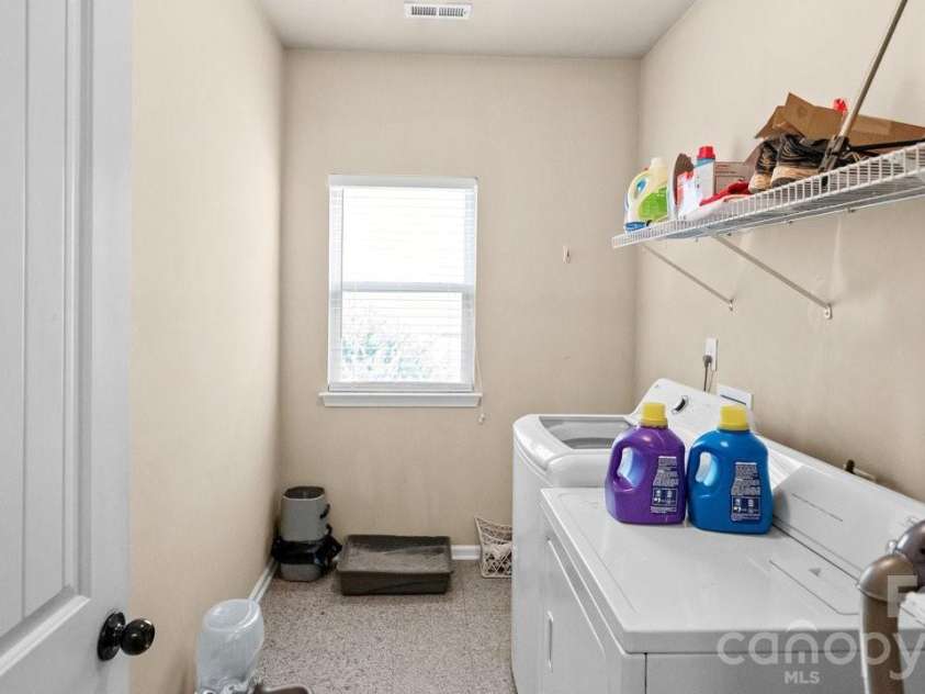 119 Cole Drive, Mooresville, NC 28115.  MLS# CAR4415718, YatesRealty ID 45190. 