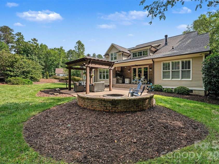 120 Silver Lake Trail, Mooresville, NC 28117.  MLS# CAR4413818, YatesRealty ID 45192. 