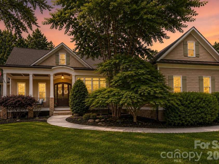 120 Silver Lake Trail, Mooresville, NC 28117.  MLS# CAR4413818, YatesRealty ID 45192. 