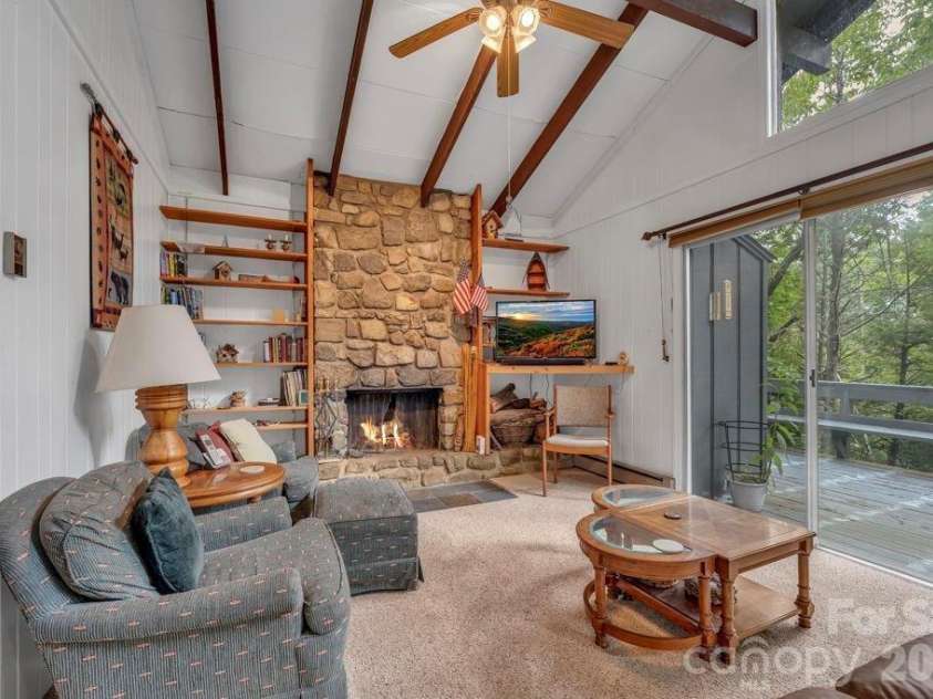 211 Foxgrape Hollow, Beech Mountain, NC 28605.  MLS# CAR4415995, YatesRealty ID 45193. 