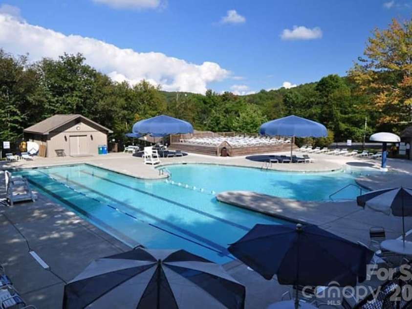 211 Foxgrape Hollow, Beech Mountain, NC 28605.  MLS# CAR4415995, YatesRealty ID 45193. Pool
