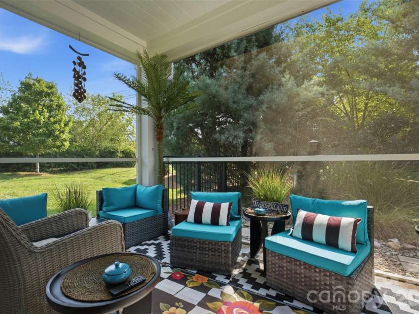 17004 Courtside Landing Drive, Cornelius, NC 28031.  MLS# CAR4415612, YatesRealty ID 45195. 