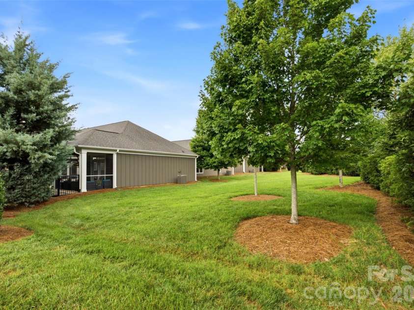 17004 Courtside Landing Drive, Cornelius, NC 28031.  MLS# CAR4415612, YatesRealty ID 45195. 