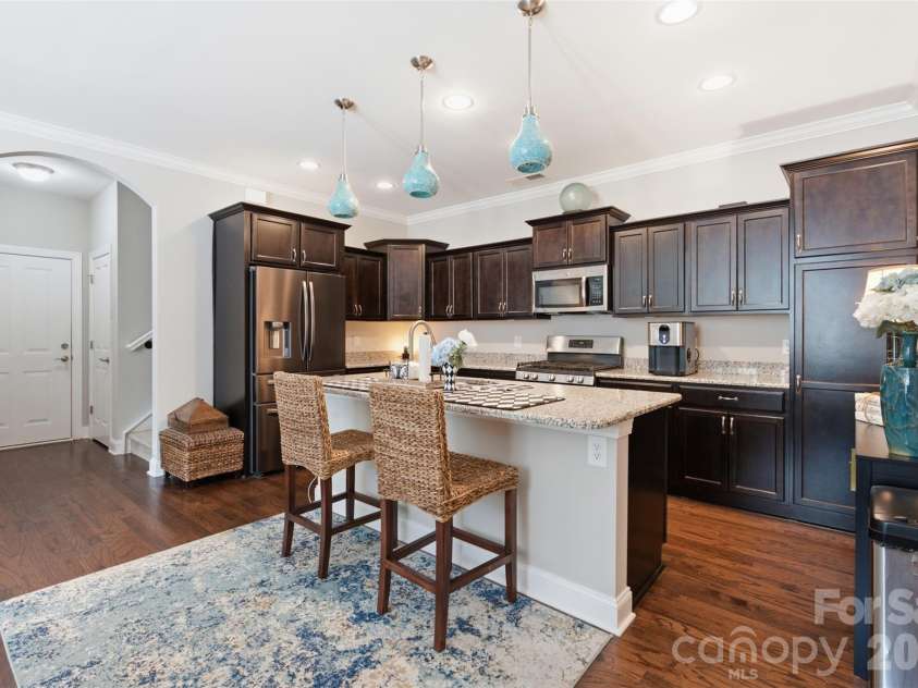17004 Courtside Landing Drive, Cornelius, NC 28031.  MLS# CAR4415612, YatesRealty ID 45195. Kitchen