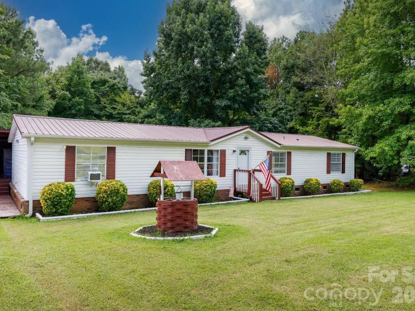 1910 Hardin Strait Road, Chester, SC 29706.  MLS# CAR4410280, YatesRealty ID 45196. 