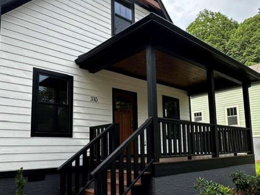 310 Ninth Street, Black Mountain, NC 28711.  MLS# CAR4415885, YatesRealty ID 45197. 