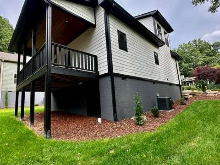 310 Ninth Street, Black Mountain, NC 28711.  MLS# CAR4415885, YatesRealty ID 45197. 