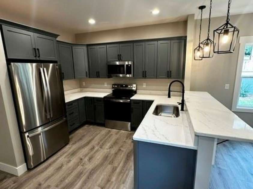 310 Ninth Street, Black Mountain, NC 28711.  MLS# CAR4415885, YatesRealty ID 45197. Kitchen