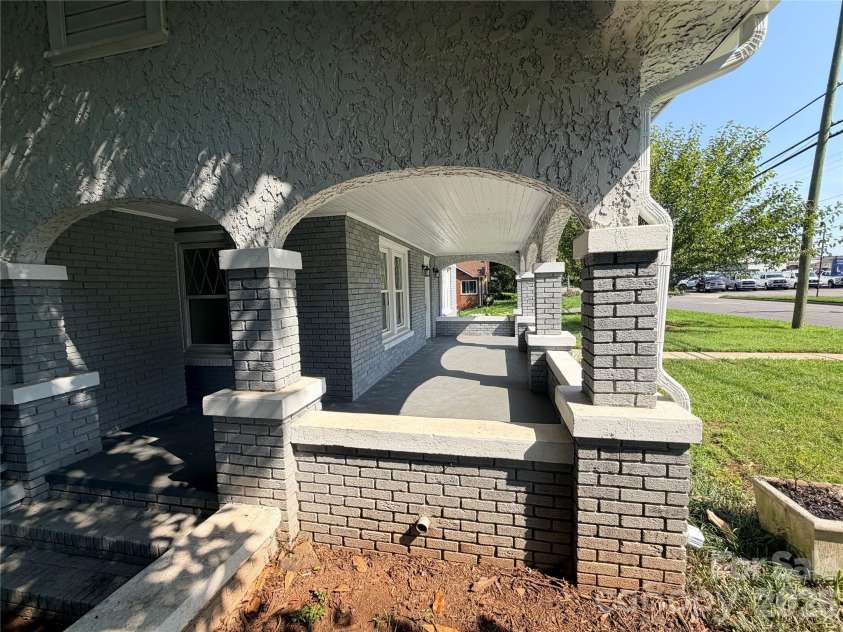 2709 Main Avenue, Newton, NC 28658.  MLS# CAR4415112, YatesRealty ID 45198. 