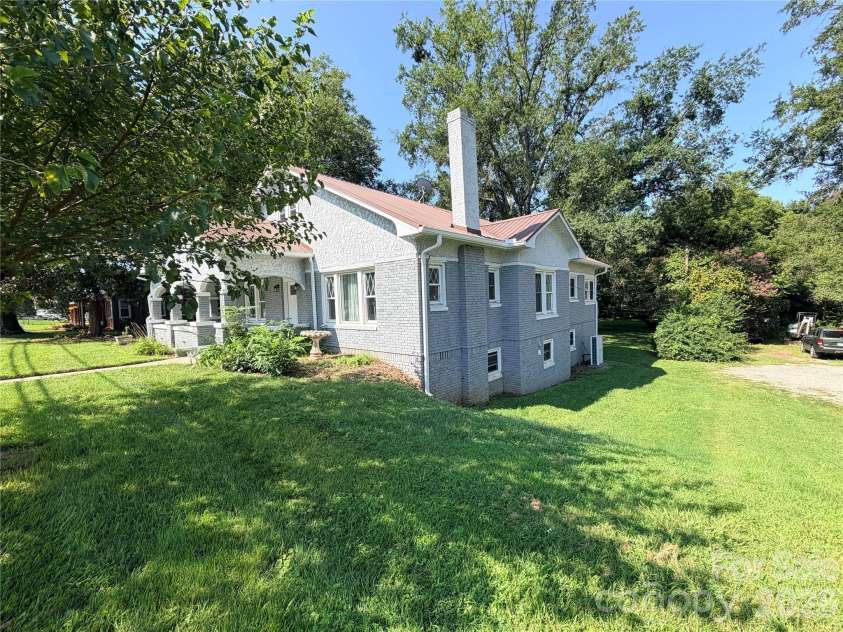 2709 Main Avenue, Newton, NC 28658.  MLS# CAR4415112, YatesRealty ID 45198. 