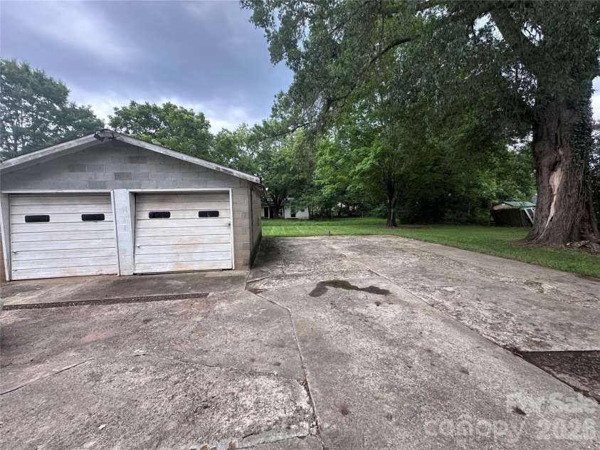 2709 Main Avenue, Newton, NC 28658.  MLS# CAR4415112, YatesRealty ID 45198. 
