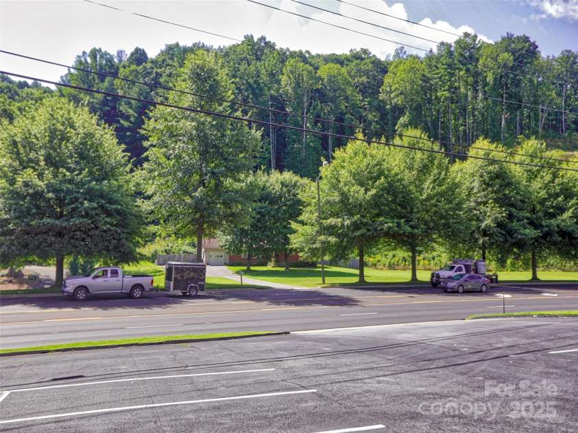 1460 Russ Avenue, Waynesville, NC 28786.  MLS# CAR4017485, YatesRealty ID 452. 