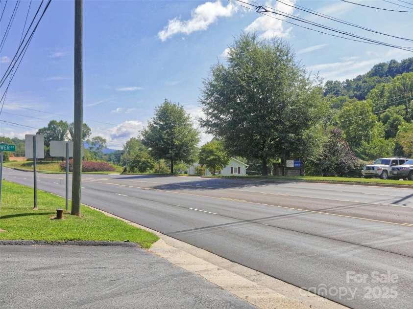 1460 Russ Avenue, Waynesville, NC 28786.  MLS# CAR4017485, YatesRealty ID 452. 