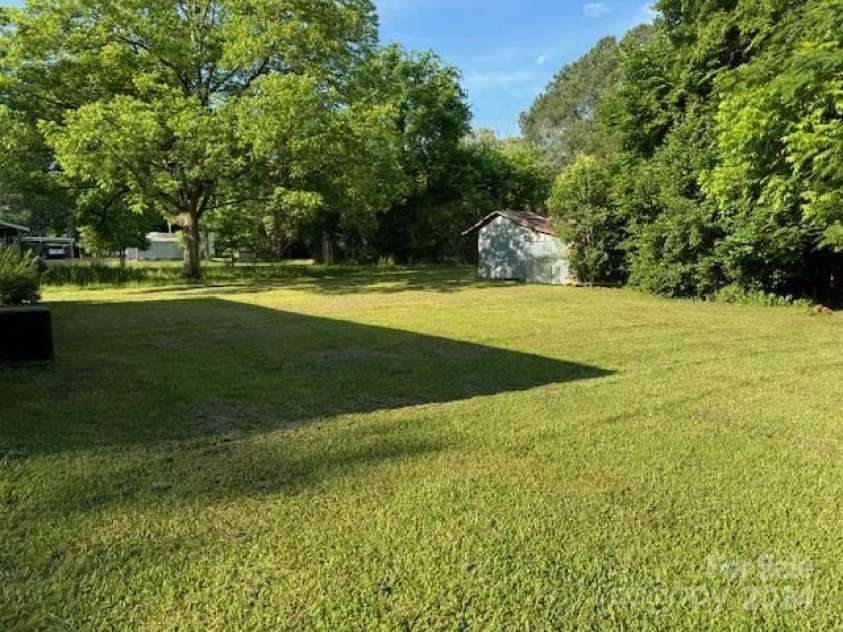 415 Eastover Avenue, Norwood, NC 28128.  MLS# CAR4144116, YatesRealty ID 452. 
