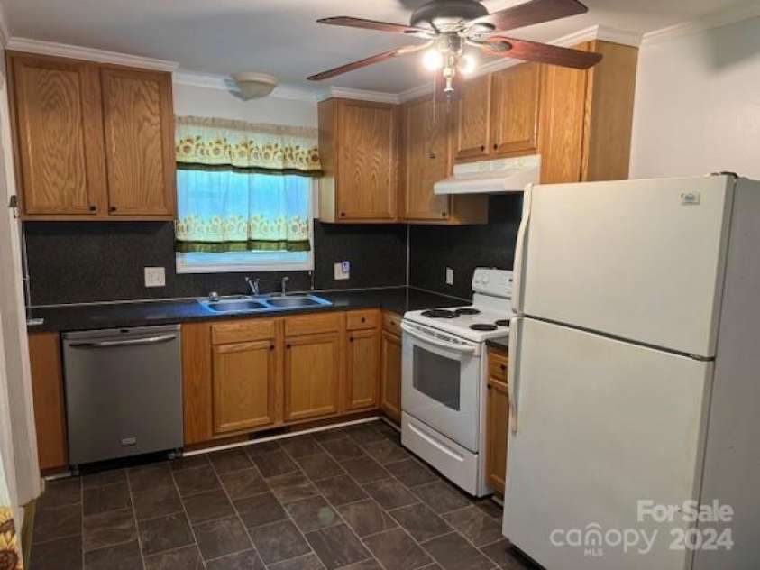 415 Eastover Avenue, Norwood, NC 28128.  MLS# CAR4144116, YatesRealty ID 452. 