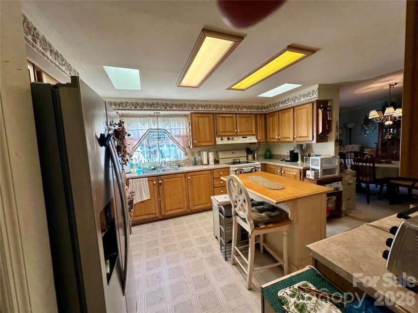 308 Riverwind Drive, Hendersonville, NC 28739.  MLS# CAR4349509, YatesRealty ID 4520. Kitchen