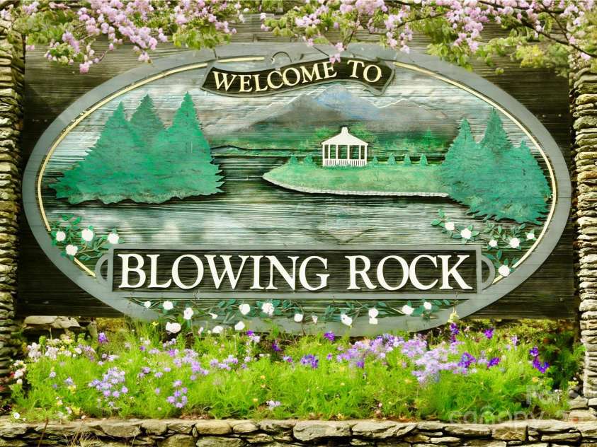 309 Sassafras Court, Lenoir, NC 28645.  MLS# CAR4316809, YatesRealty ID 4520. 