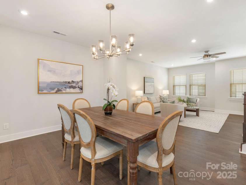 4141 Polluck Way, Charlotte, NC 28209.  MLS# CAR4242673, YatesRealty ID 4520. Dining Area
