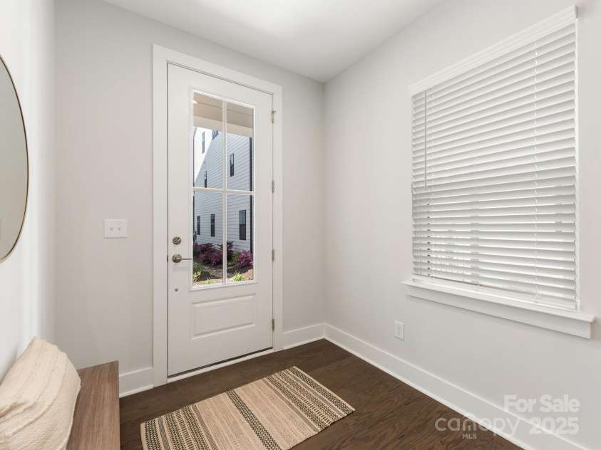 4141 Polluck Way, Charlotte, NC 28209.  MLS# CAR4242673, YatesRealty ID 4520. Foyer