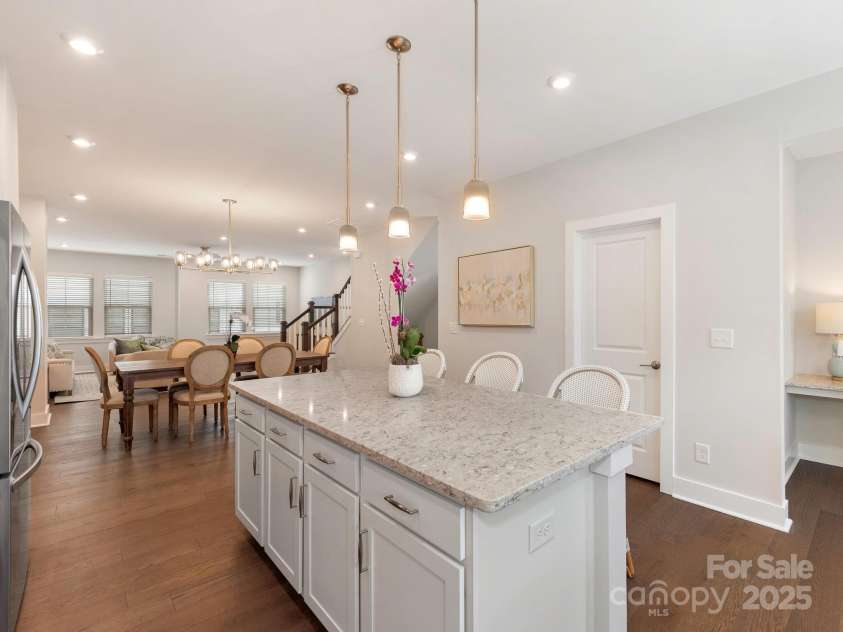 4141 Polluck Way, Charlotte, NC 28209.  MLS# CAR4242673, YatesRealty ID 4520. Kitchen