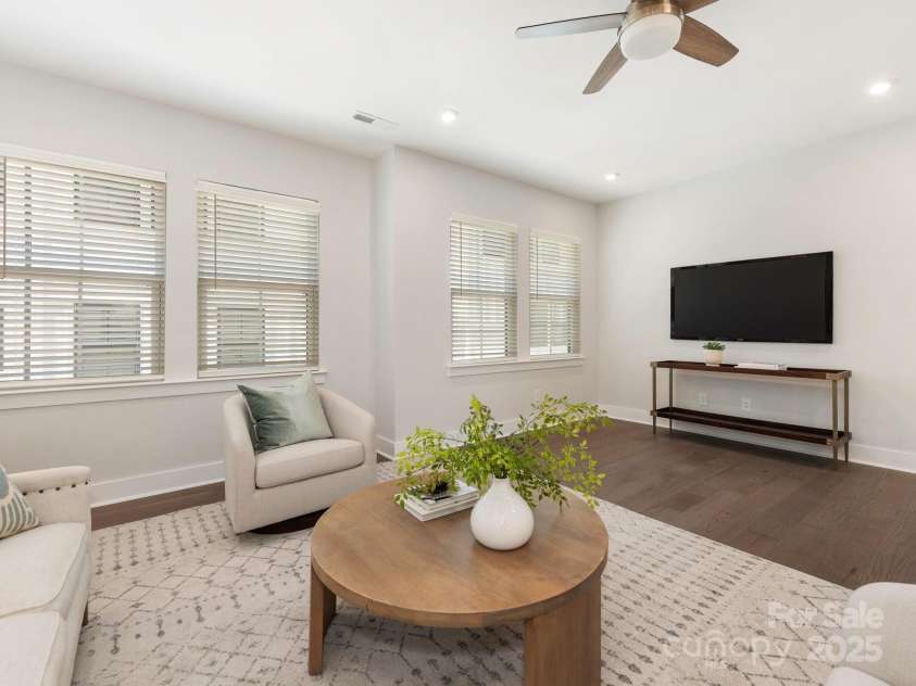 4141 Polluck Way, Charlotte, NC 28209.  MLS# CAR4242673, YatesRealty ID 4520. Living Room