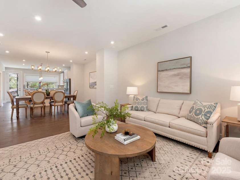 4141 Polluck Way, Charlotte, NC 28209.  MLS# CAR4242673, YatesRealty ID 4520. Living Room