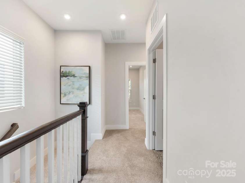 4141 Polluck Way, Charlotte, NC 28209.  MLS# CAR4242673, YatesRealty ID 4520. Upper Landing