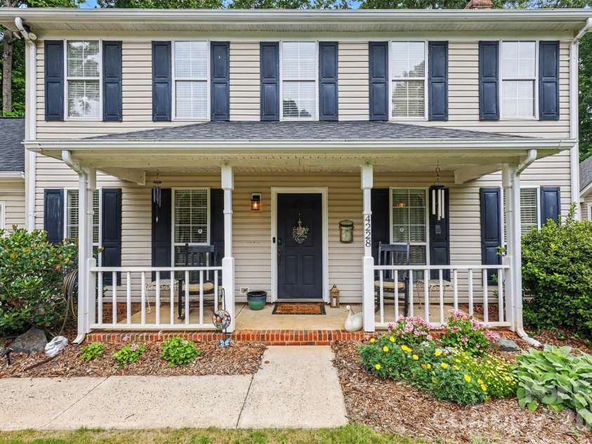4228 Huntmeadow Drive, Charlotte, NC 28269.  MLS# CAR4409446, YatesRealty ID 45202. 