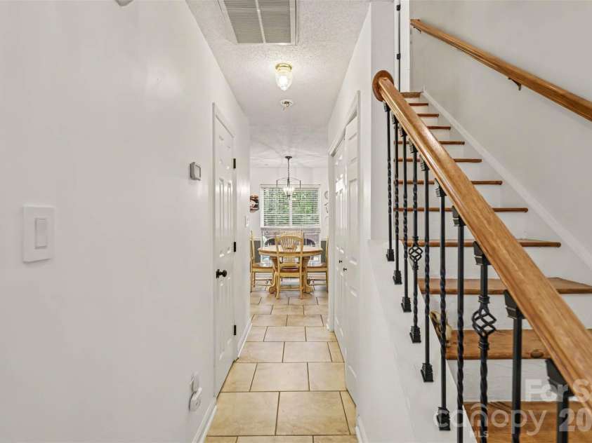 4228 Huntmeadow Drive, Charlotte, NC 28269.  MLS# CAR4409446, YatesRealty ID 45202. 