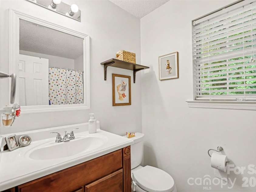 4228 Huntmeadow Drive, Charlotte, NC 28269.  MLS# CAR4409446, YatesRealty ID 45202. 