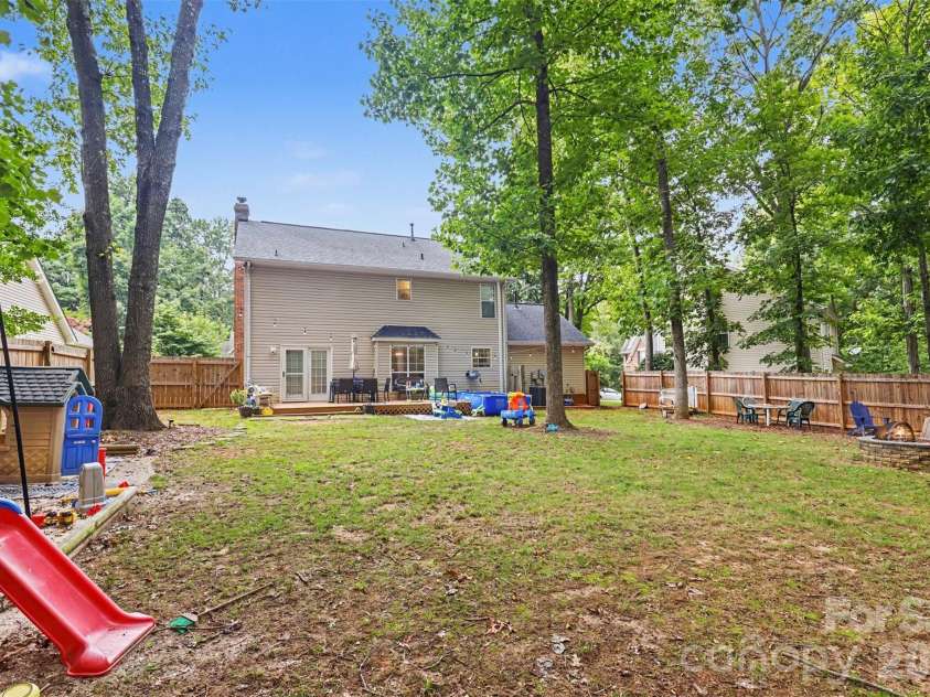 4228 Huntmeadow Drive, Charlotte, NC 28269.  MLS# CAR4409446, YatesRealty ID 45202. 