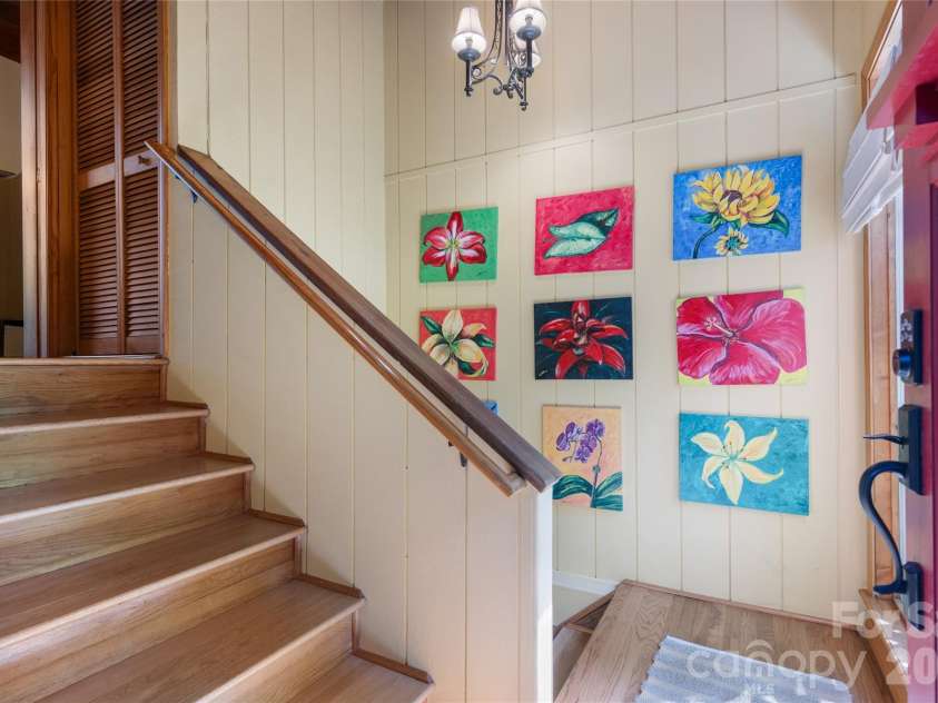 73 Lake Point Drive, Lake Toxaway, NC 28747.  MLS# CAR4416031, YatesRealty ID 45205. 