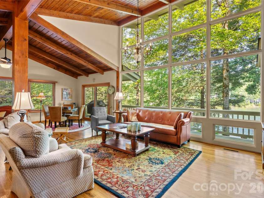 73 Lake Point Drive, Lake Toxaway, NC 28747.  MLS# CAR4416031, YatesRealty ID 45205. 
