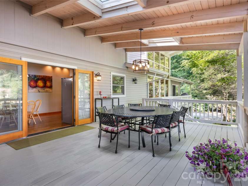 73 Lake Point Drive, Lake Toxaway, NC 28747.  MLS# CAR4416031, YatesRealty ID 45205. 