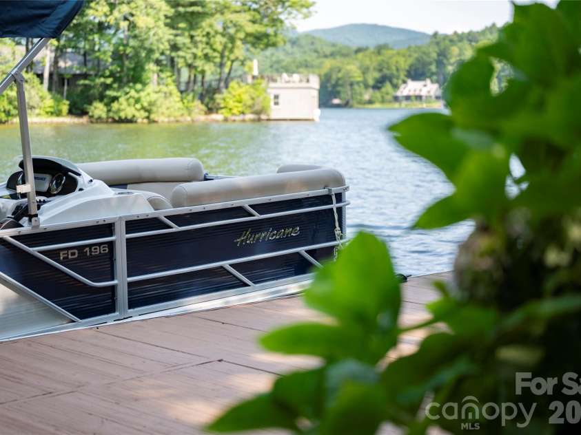 73 Lake Point Drive, Lake Toxaway, NC 28747.  MLS# CAR4416031, YatesRealty ID 45205. 