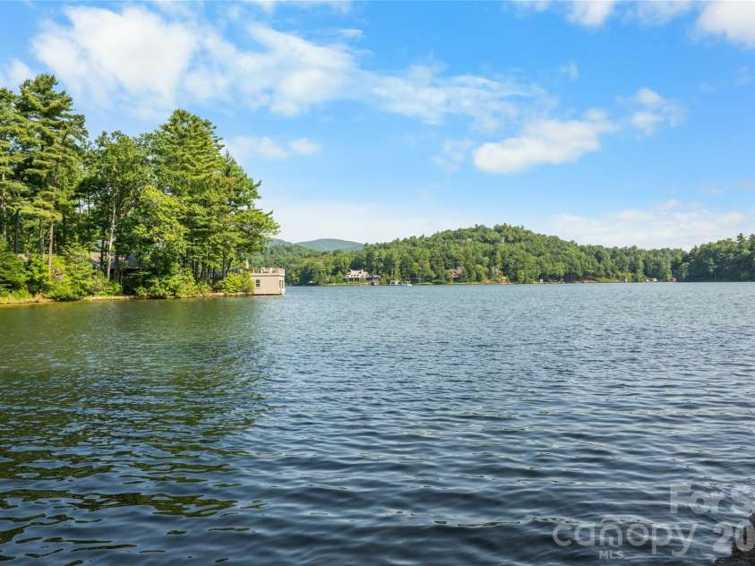 73 Lake Point Drive, Lake Toxaway, NC 28747.  MLS# CAR4416031, YatesRealty ID 45205. 