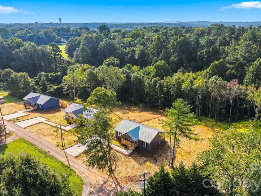 2945 Link Drive, Granite Falls, NC 28630.  MLS# CAR4409681, YatesRealty ID 45206. 