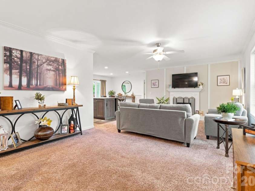 312 Sailwinds Road, Mooresville, NC 28115.  MLS# CAR4410586, YatesRealty ID 45207. 