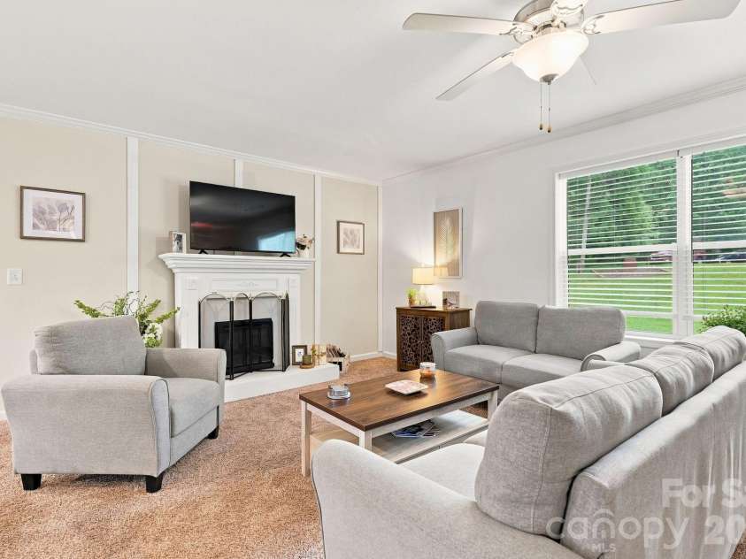 312 Sailwinds Road, Mooresville, NC 28115.  MLS# CAR4410586, YatesRealty ID 45207. 