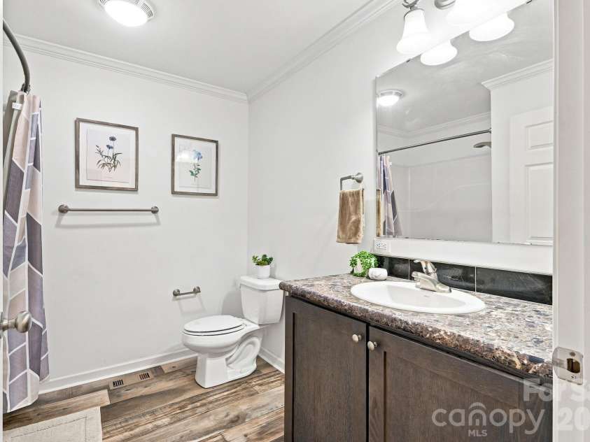 312 Sailwinds Road, Mooresville, NC 28115.  MLS# CAR4410586, YatesRealty ID 45207. 