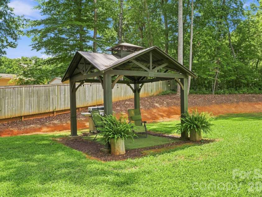 312 Sailwinds Road, Mooresville, NC 28115.  MLS# CAR4410586, YatesRealty ID 45207. 