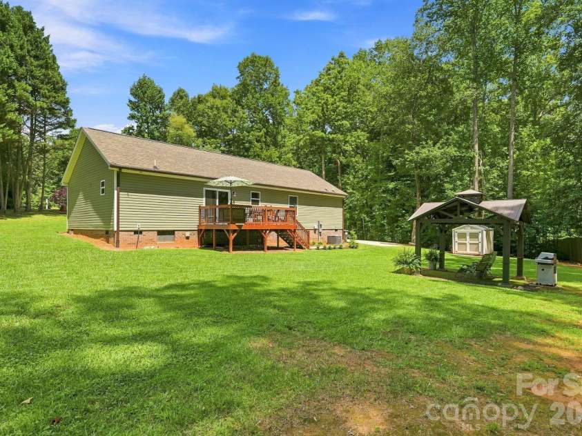 312 Sailwinds Road, Mooresville, NC 28115.  MLS# CAR4410586, YatesRealty ID 45207. 