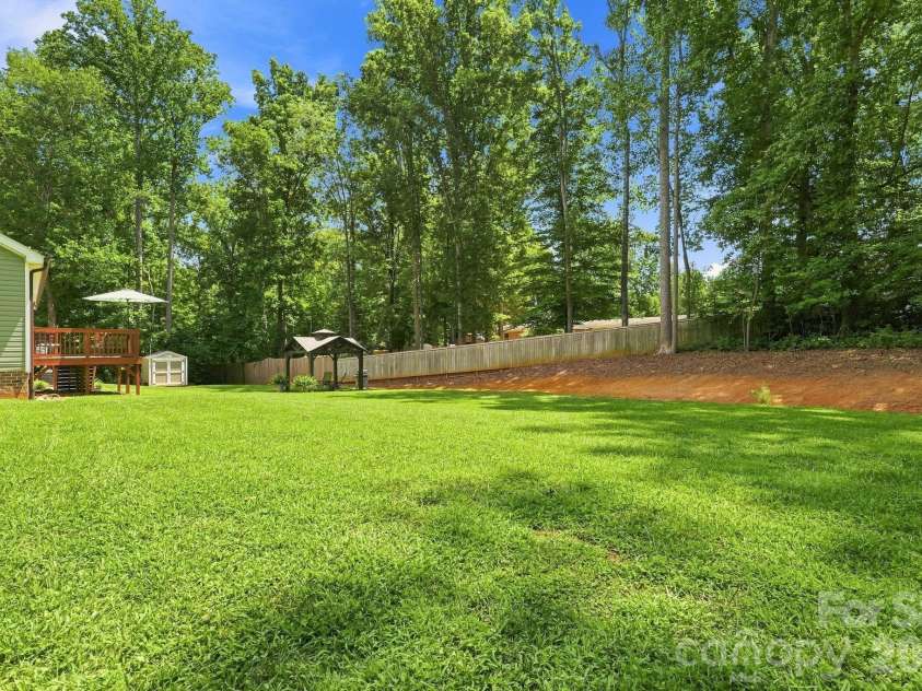 312 Sailwinds Road, Mooresville, NC 28115.  MLS# CAR4410586, YatesRealty ID 45207. 