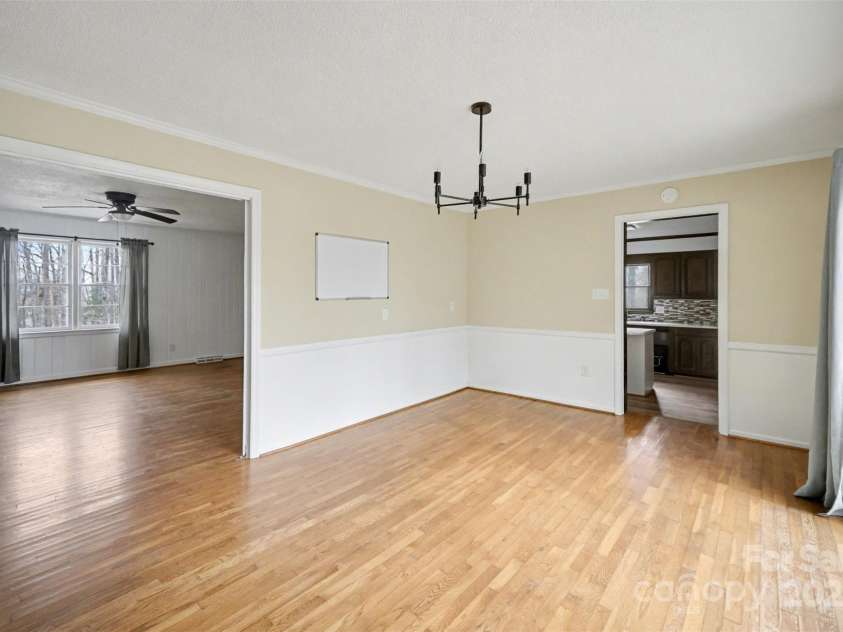 1035 Timberlane Drive, Lincolnton, NC 28092.  MLS# CAR4331301, YatesRealty ID 4521. 