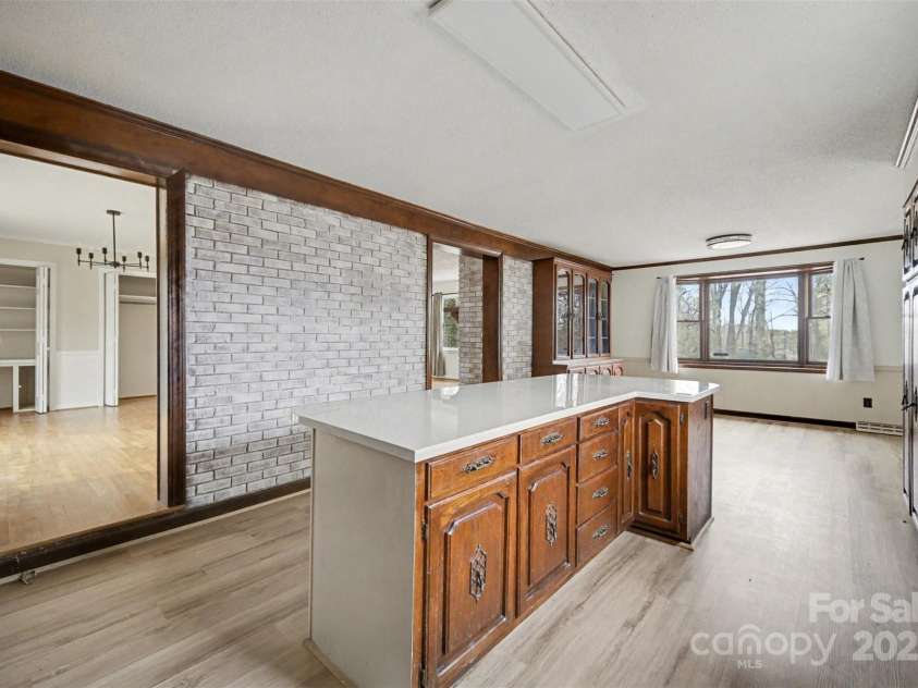 1035 Timberlane Drive, Lincolnton, NC 28092.  MLS# CAR4331301, YatesRealty ID 4521. 